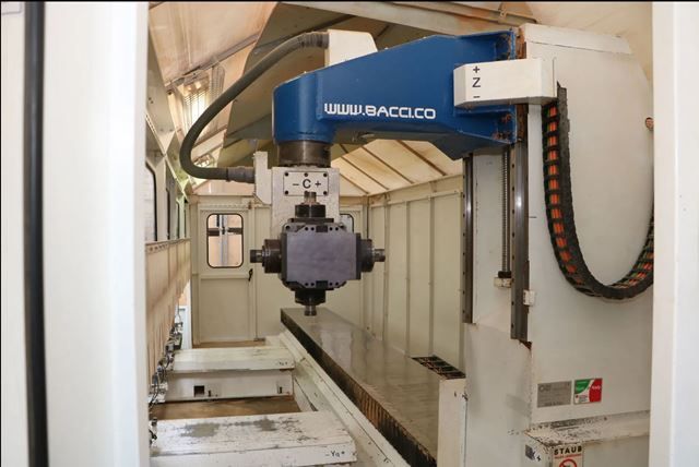 4CN302312-Caselli-Group-BACCI-TWIN-JET-5-AXIS-MACHINING-CENTER (2).JPG